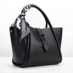 Casual Tote Women's Handbag Black Color in Leather